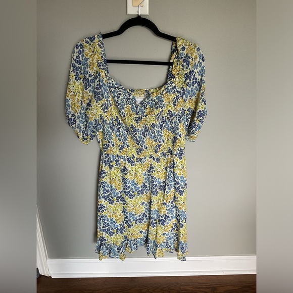 Lost + Wander blossom and bloom dress - Picture 2 of 7